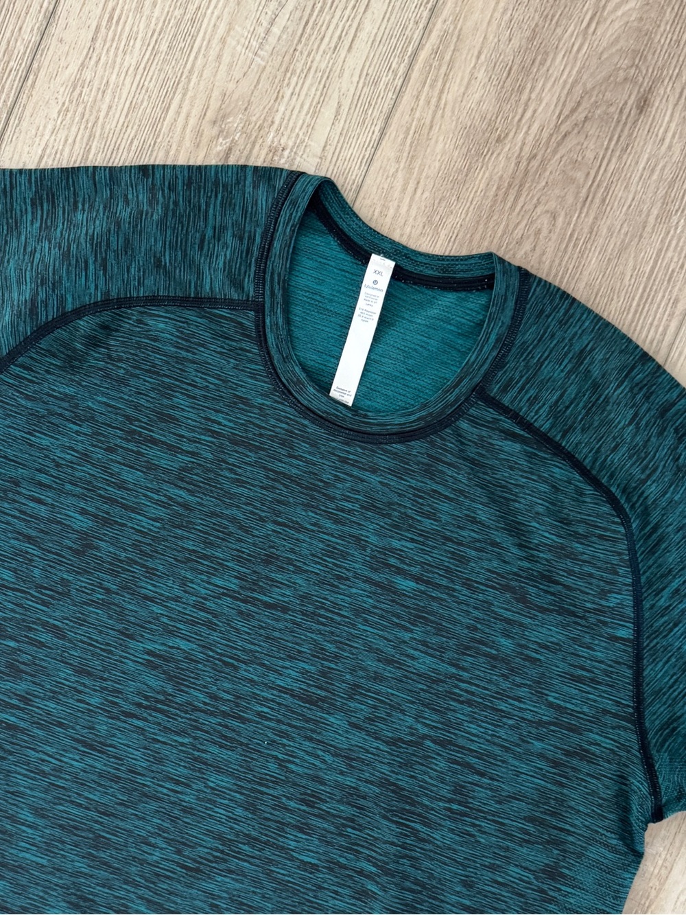 lululemon athletica Men's Teal Heather Short-Sleeve Performance Tee